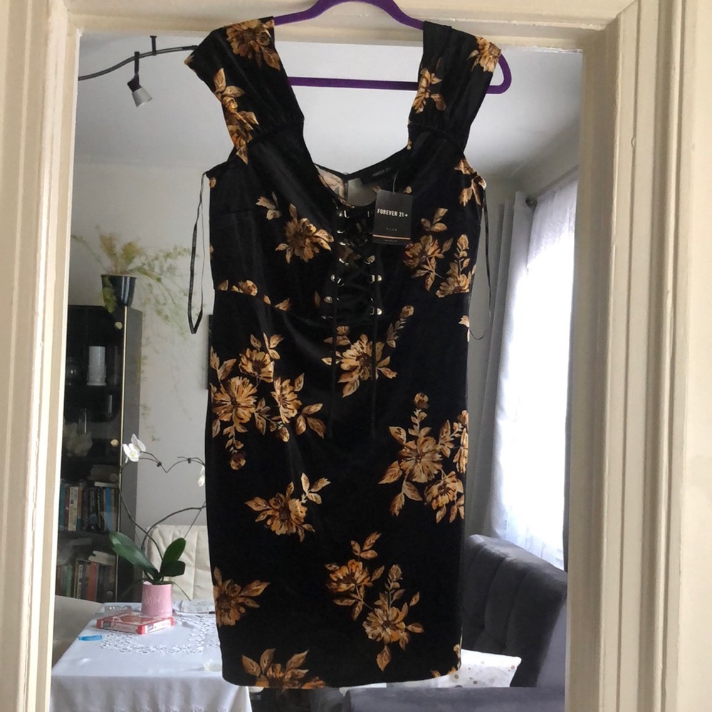 Forever 21+ Brand new, Dress, Black/Taupe